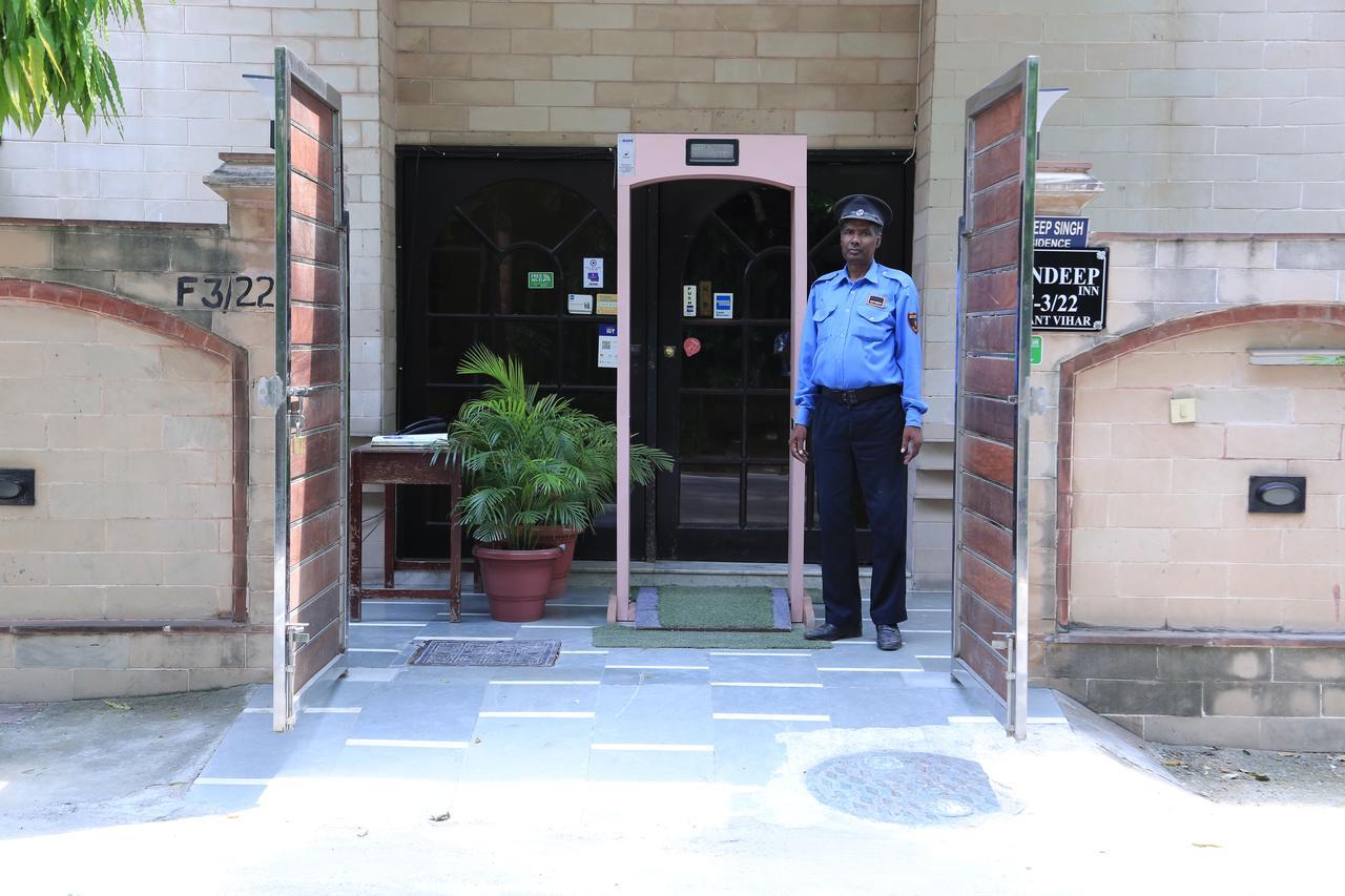 Hotel Sundeep Inn Nueva Delhi Exterior foto